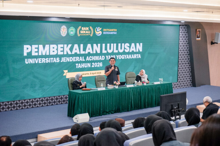 Wakil Ketua Pengurus YKEP Berikan Pembekalan Wisuda kepada Calon Wisudawan Unjaya Periode I Tahun 2026