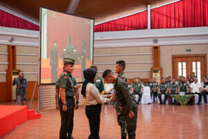 Rektor Unjaya dan Gubernur Akademi Militer Buka Sapa Achmad Yani Muda 2025